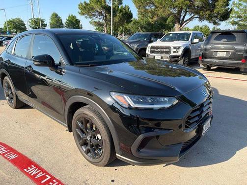 Crystal Black Pearl 2025 Honda HR-V 2WD Sport