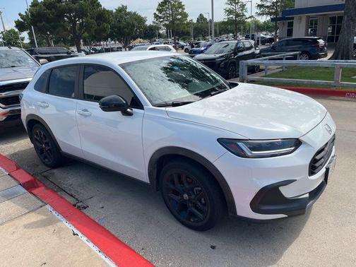 Platinum White Pearl 2024 Honda HR-V 2WD Sport