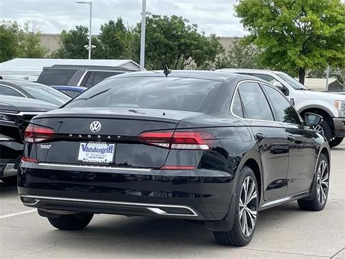 2022 Volkswagen Passat 2.0T SE