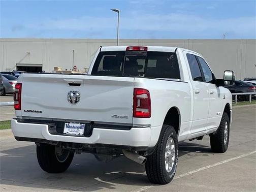 2023 RAM 2500 Laramie Crew Cab 4x4 6'4' Box