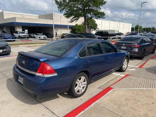 Blue 2006 Chevrolet Impala LT
