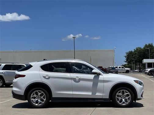 2020 Alfa Romeo Stelvio Base