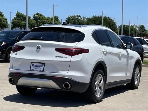 2020 Alfa Romeo Stelvio Base