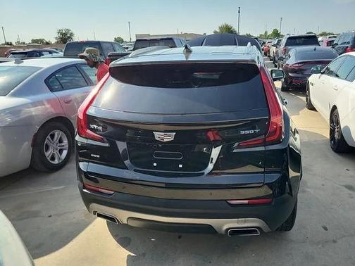 2022 Cadillac XT4 Premium Luxury