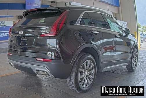 2022 Cadillac XT4 Premium Luxury