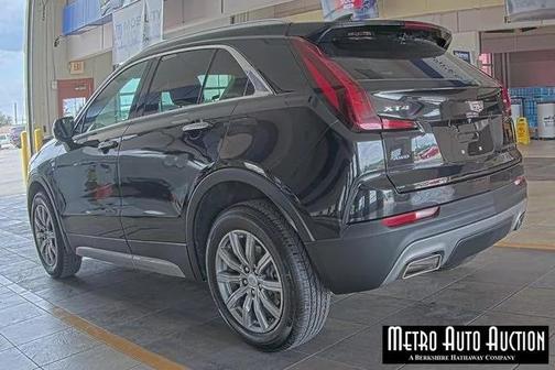 2022 Cadillac XT4 Premium Luxury