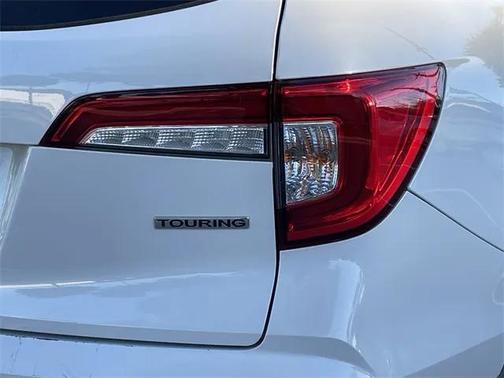 2021 Honda Pilot Touring 8-Passenger