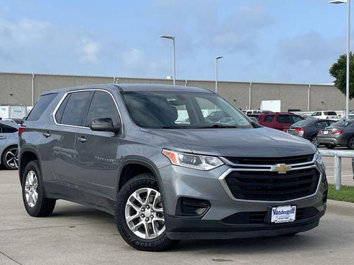 Satin Steel Metallic 2021 Chevrolet Traverse LS