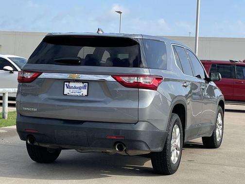 Satin Steel Metallic 2021 Chevrolet Traverse LS