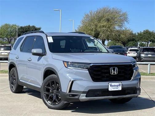 2025 Honda Pilot Touring 8-Passenger