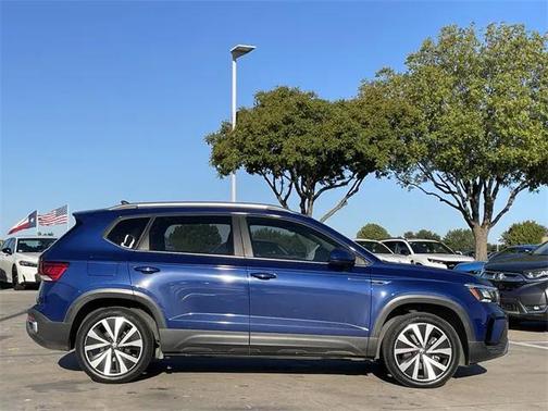 2022 Volkswagen Taos 1.5T SE