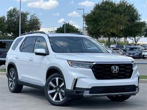 2025 Honda Pilot Touring 8-Passenger