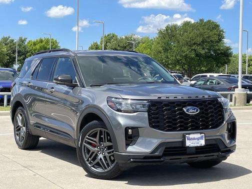 Carbonized Gray 2025 Ford Explorer ST-Line
