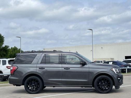 Magnetic 2018 Ford Expedition Platinum