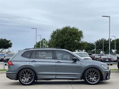 2020 Volkswagen Tiguan 2.0T SE R-Line Black