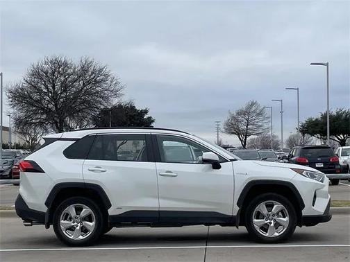 2021 Toyota RAV4 Hybrid XLE Premium