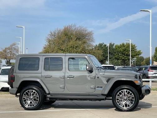 Sting-Gray Clearcoat 2022 Jeep Wrangler Unlimited 4xe Sahara High Altitude