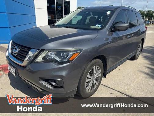 2017 Nissan Pathfinder SL