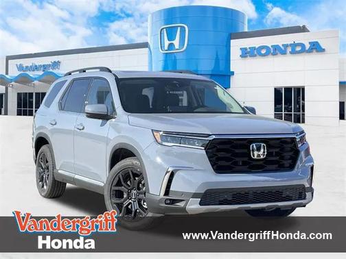 2025 Honda Pilot Touring 8-Passenger