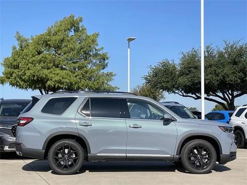 2025 Honda Pilot Touring 8-Passenger