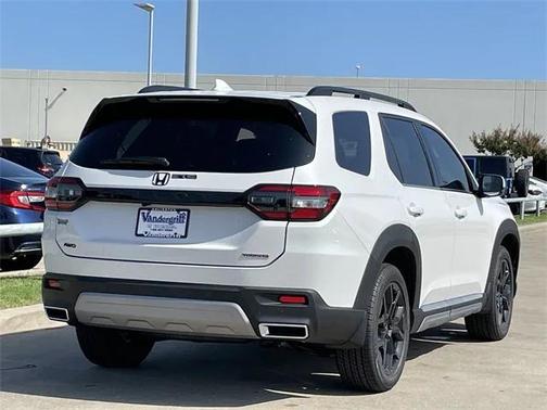 2025 Honda Pilot Touring 8-Passenger