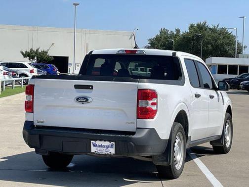 Oxford White 2022 Ford Maverick XL