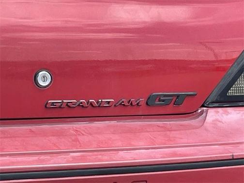 2004 Pontiac Grand Am GT1