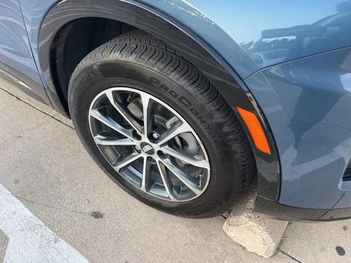 2025 Cadillac XT4 Sport