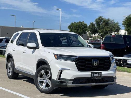 Platinum White Pearl 2023 Honda Pilot 2WD EX-L 7 Passenger