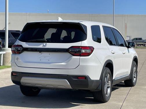 Platinum White Pearl 2023 Honda Pilot 2WD EX-L 7 Passenger