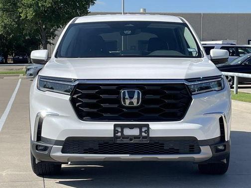 Platinum White Pearl 2023 Honda Pilot 2WD EX-L 7 Passenger