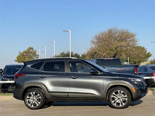 2023 Kia Seltos S