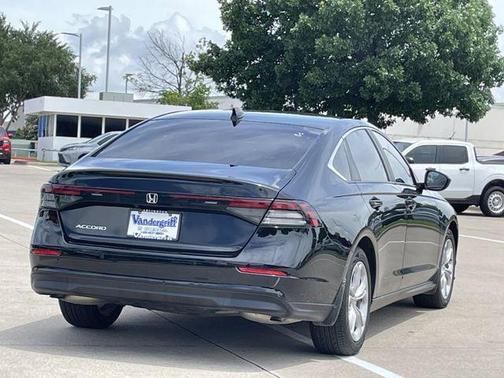 Crystal Black Pearl 2023 Honda Accord LX 1.5T