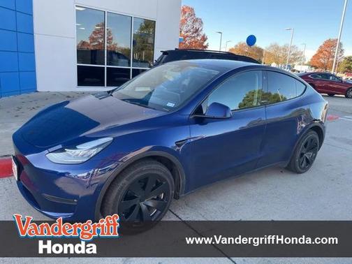 2022 Tesla Model Y Long Range Dual Motor All-Wheel Drive