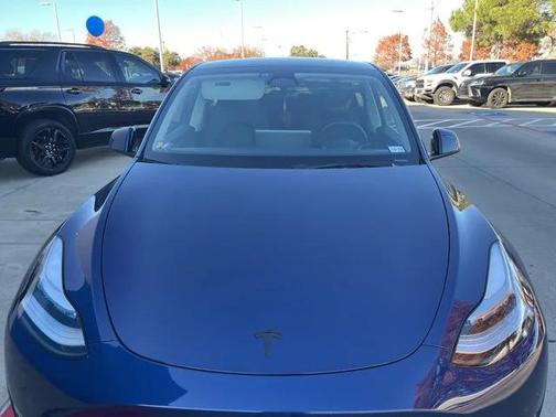 2022 Tesla Model Y Long Range Dual Motor All-Wheel Drive