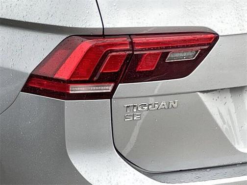 2021 Volkswagen Tiguan 2.0T SE R-Line Black