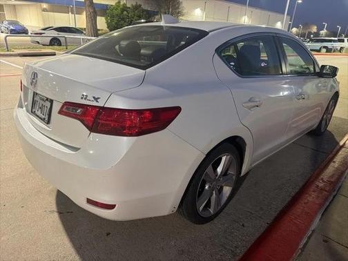 2013 Acura ILX 2.0L w/Premium Package