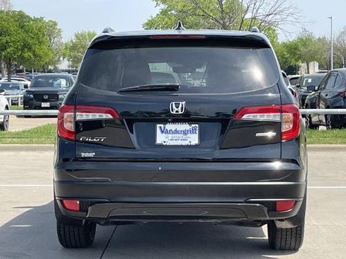 Crystal Black Pearl 2021 Honda Pilot 2WD Special Edition
