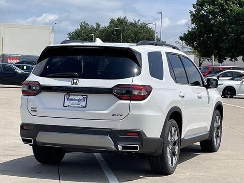 Platinum White Pearl 2026 Honda Pilot Elite