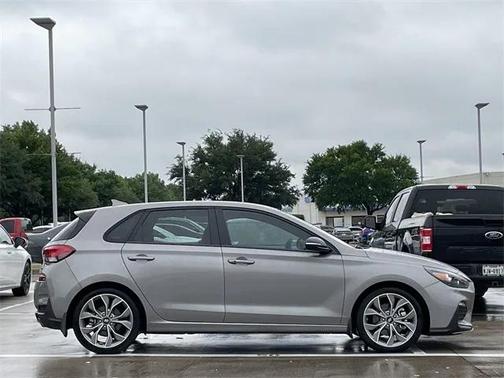 2020 Hyundai Elantra GT Base