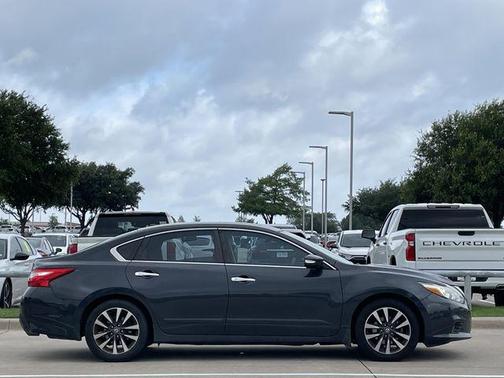 Storm Blue 2017 Nissan Altima 2.5 SV