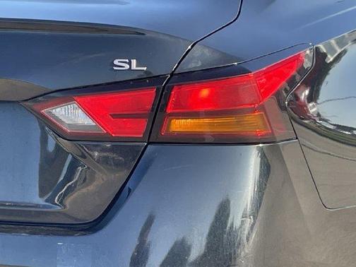 Super Black 2023 Nissan Altima 2.5 SL