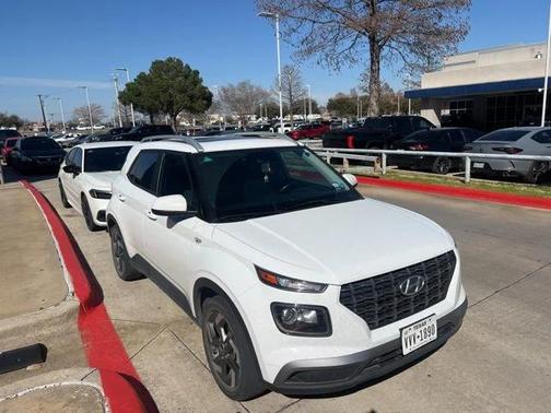 2022 Hyundai VENUE SEL