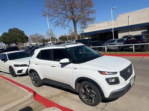 2022 Hyundai VENUE SEL