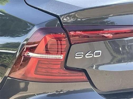 2024 Volvo S60 B5 Core Dark Theme