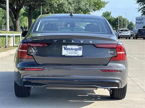 2024 Volvo S60 B5 Core Dark Theme