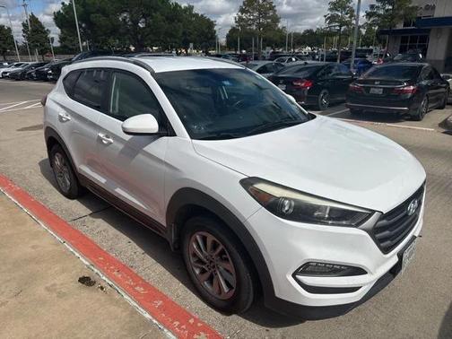 2016 Hyundai TUCSON SE