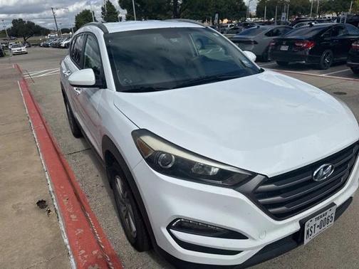 2016 Hyundai TUCSON SE