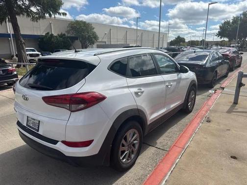 2016 Hyundai TUCSON SE