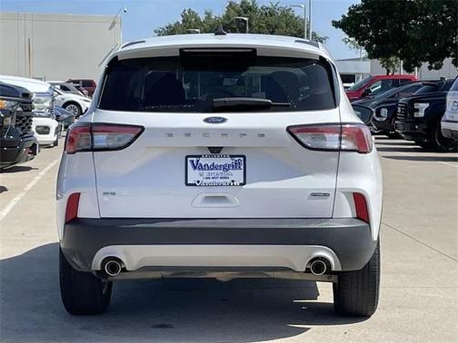 2022 Ford Escape SE